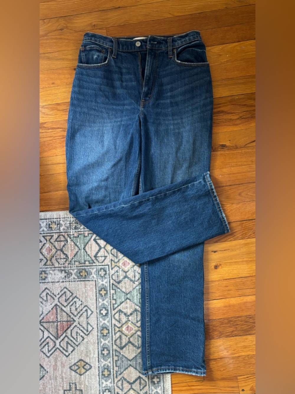 Abercrombie & Fitch Curve Love 90s Straight Ultra High Rise size 28 / 6
